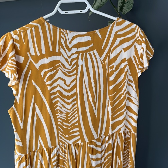 Tiered Summer Dress - Picture 3 of 6